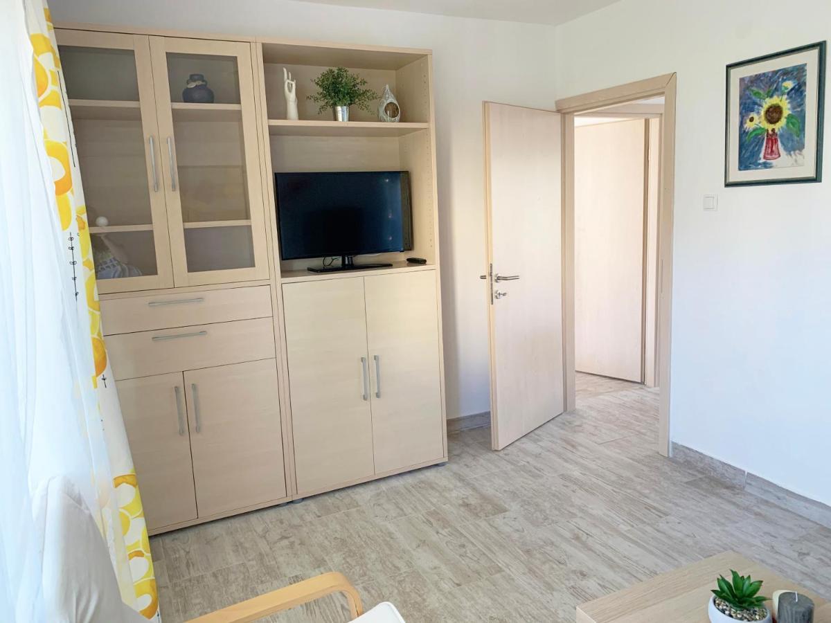 Apartment Gardenview - New! Krk Town Εξωτερικό φωτογραφία