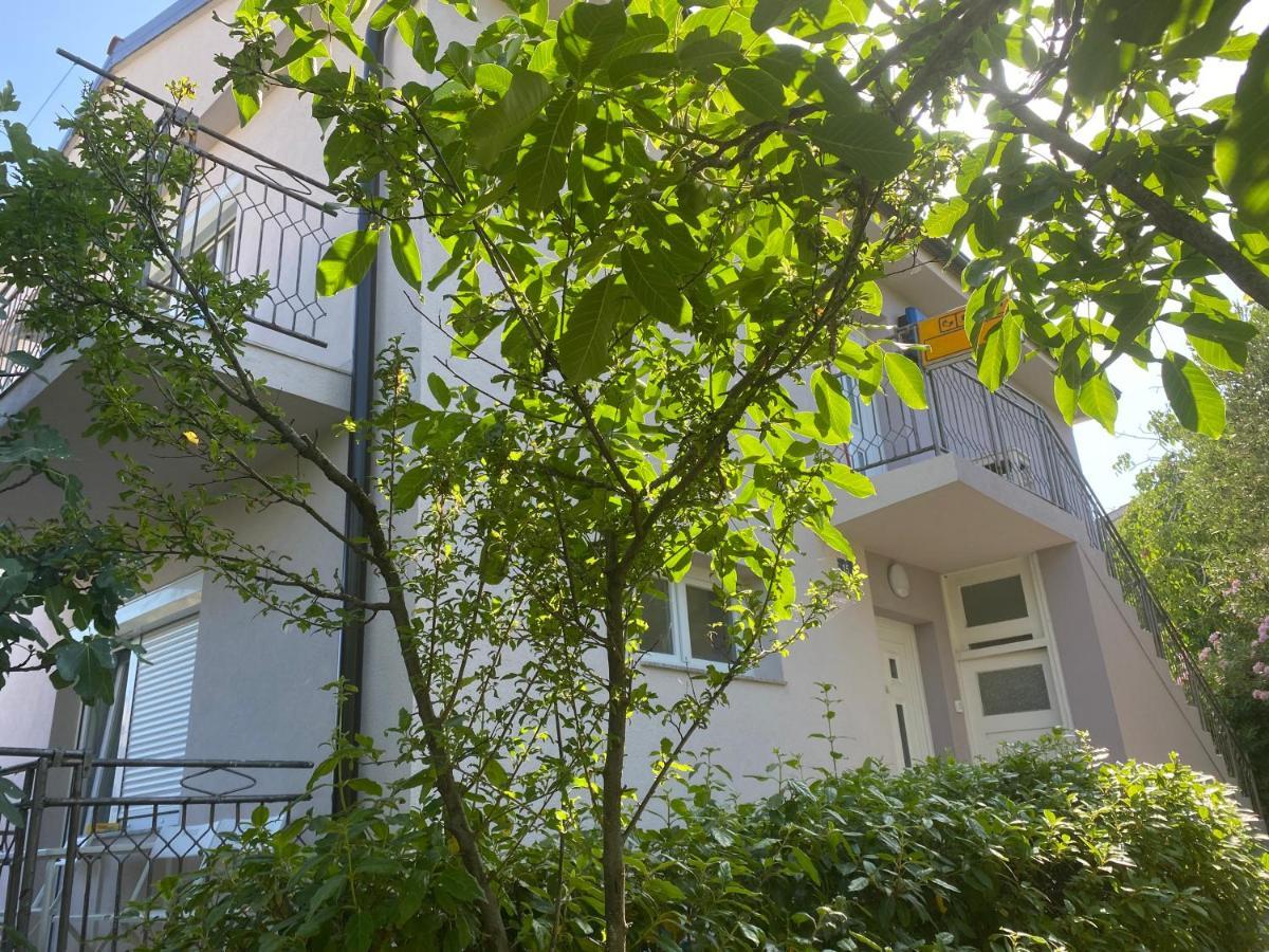 Apartment Gardenview - New! Krk Town Εξωτερικό φωτογραφία