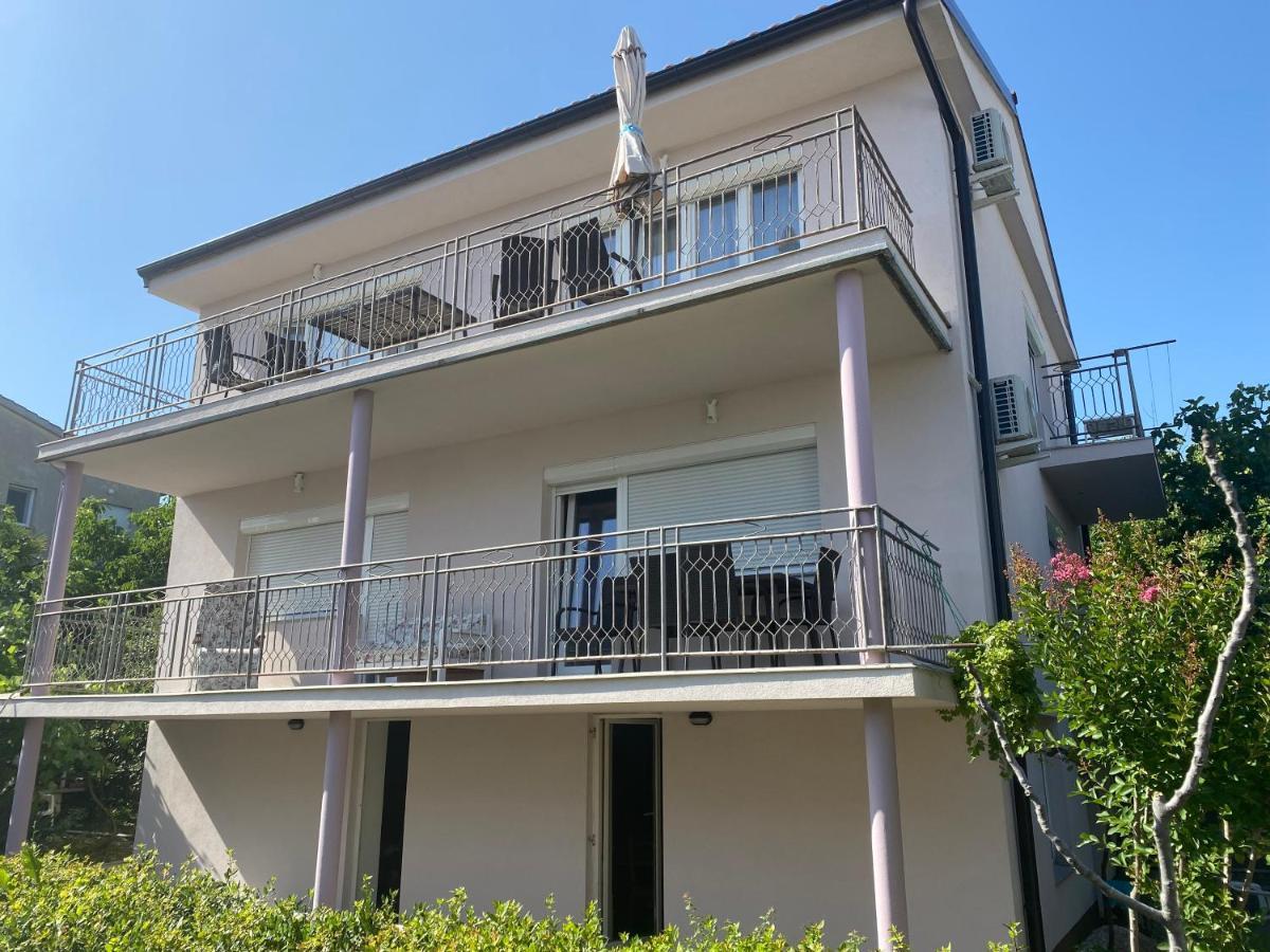 Apartment Gardenview - New! Krk Town Εξωτερικό φωτογραφία